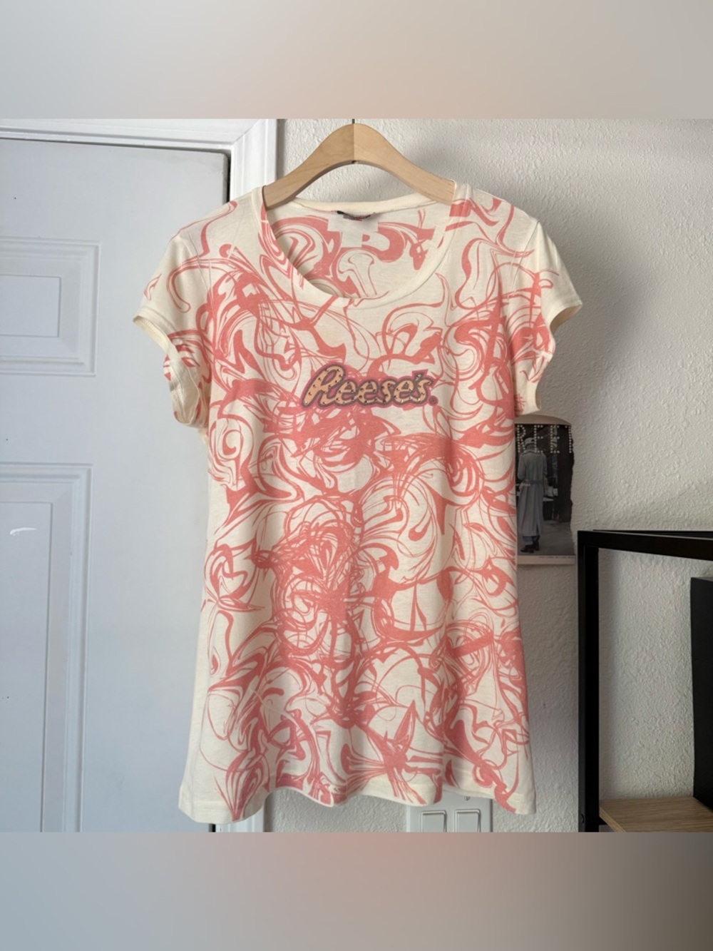 SELF ESTEEM vintage y2k Reese’s‎ screen print swirl rhine stone crew neck tee